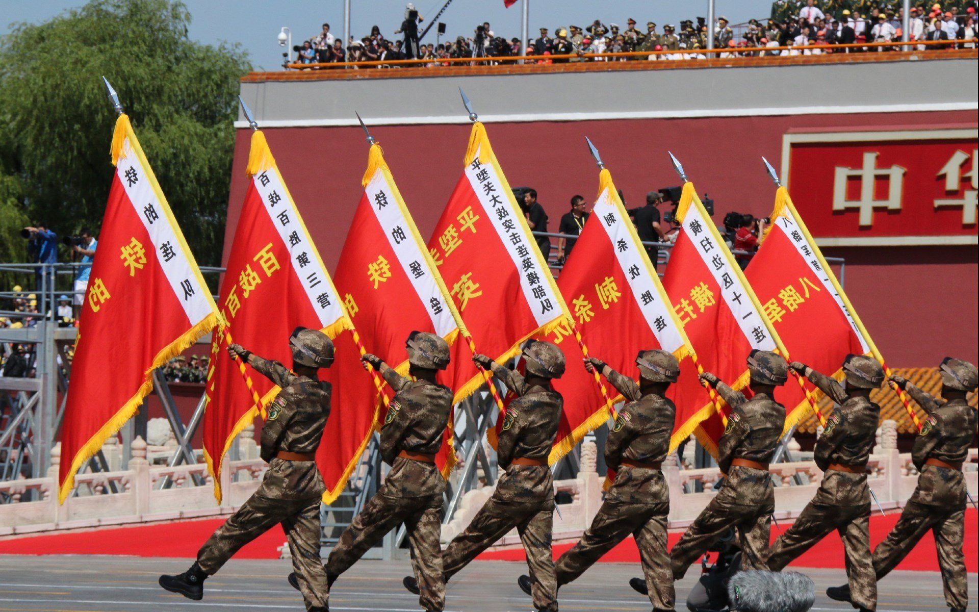冰与火之歌,基多高原炼狱夜,厄瓜多尔以钢铁意志熔断乌拉圭,贝林厄姆用双脚写下举世无双